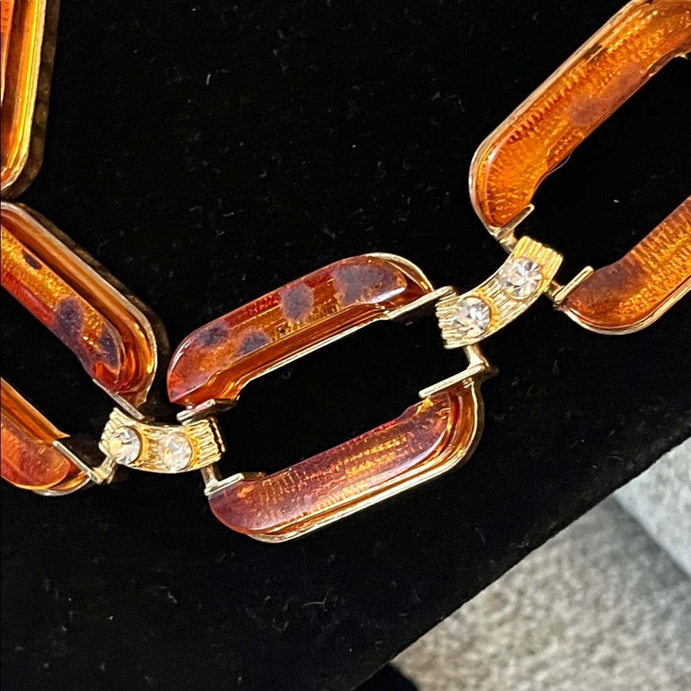 New York & Company Runway Style‎ Faux Tortoiseshell Large Link Necklace - Picture 3 of 7